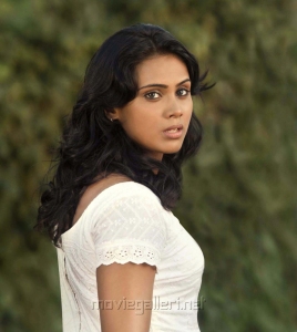 Actress Thulasi Nair in Kadal Movie Pictures