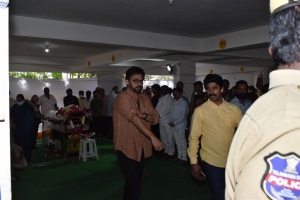 Venkatesh pay homage to Kaikala Satyanarayana Photos