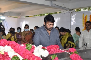 Chiranjeevi pay homage to Kaikala Satyanarayana Photos