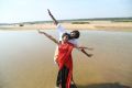 Kathir, Kushi in Kalavu Thozhirchalai Movie Stills