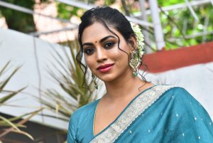 Laila Movie Actress Kamakshi Bhaskarla Saree Images