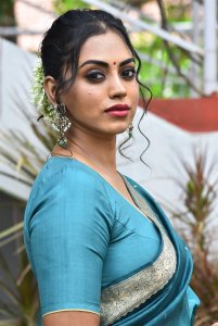 Laila Movie Actress Kamakshi Bhaskarla Saree Images