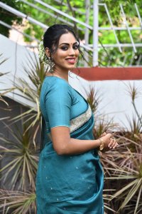 Actress Kamakshi Bhaskarla Saree Images @ Laila Movie Opening