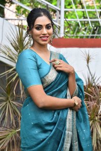 Laila Movie Actress Kamakshi Bhaskarla Saree Images