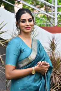 Actress Kamakshi Bhaskarla Saree Images @ Laila Movie Opening