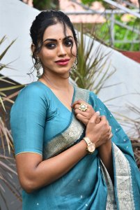 Laila Movie Actress Kamakshi Bhaskarla Saree Images