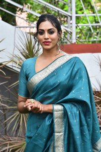 Laila Movie Actress Kamakshi Bhaskarla Saree Images