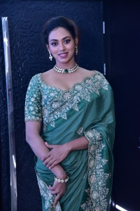 Actress Kamakshi Bhaskarla Green Saree Images