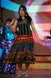 Kamna Jethmalani Hot Dance Performance at Radio Mirchi Music Awards 2012