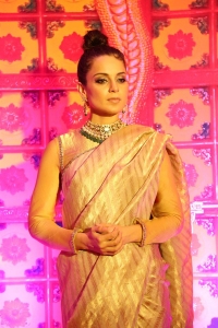 Actress Kangana Ranaut Pics @ Chandramukhi 2 Pre Release