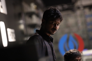 Udhayanidhi Stalin in Kannai Nambathey Movie HD Images