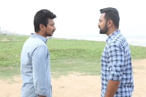 Udhayanidhi Stalin, Prasanna in Kannai Nambathey Movie HD Images