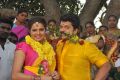 Kanniyum Kaalaiyum Sema Kadhal Movie New Photos