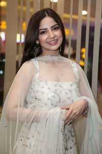 Vinaro Bhagyamu Vishnu Katha Actress Kashmira Pardeshi Photos