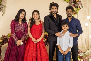 Nelson Dilipkumar with wife Monisha @ Kavin Monica Wedding Reception Photos