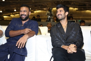 Tharun Bhascker, Vijay Deverakonda @ Keedaa Cola Pre-Release Event Stills