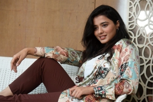 Lakshya Movie Actress Ketika Sharma Interview Images