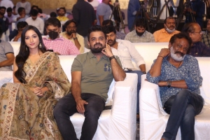 Srinidhi Shetty, Bhuvan Gowda, Sai Korrapati @ KGF Chapter 2 Press Meet Hyderabad Photos