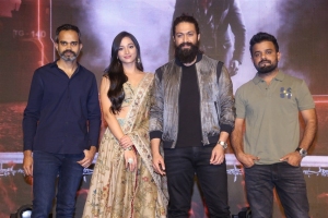 Prashanth Neel, Srinidhi Shetty, Yash, Bhuvan Gowda @ KGF Chapter 2 Press Meet Hyderabad Photos