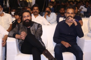 Yash, Prashanth Neel @ KGF Chapter 2 Press Meet Hyderabad Photos