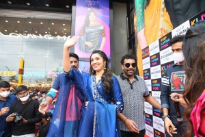 Actress Krithi Shetty Launches KLM Shopping Mall Gajuwaka Vizag Photos