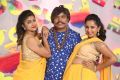 Geethanjali Thasya, Sampoornesh Babu, Ishika Singh @ Kobbari Matta On Location Photos