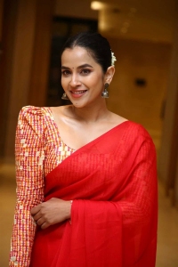 Actress Komalee Prasad Cute Red Saree Images