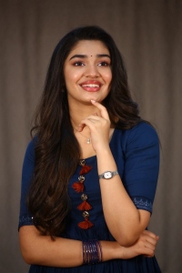 Bangarraju Actress Krithi Shetty Interview New Pictures