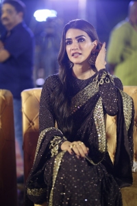 Actress Kriti Sanon Black Saree Photos @ Adipurush Pre Release