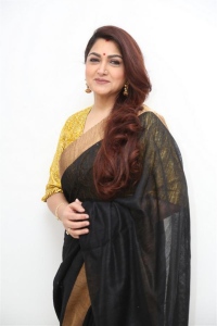 Actress Kushboo Sundar Silk Saree New Images