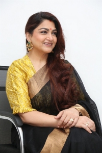 Actress Kushboo Sundar Silk Saree New Images
