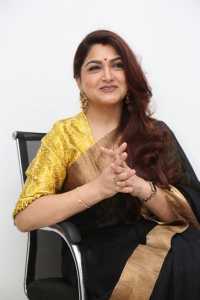 Actress Kushboo Sundar in Silk Saree Images