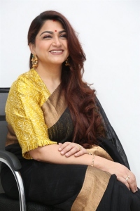 Actress Kushboo Sundar Silk Saree New Images