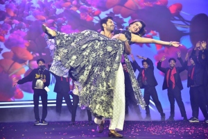 Samantha, Vijay Deverakonda @ Kushi Movie Music Concert Event Stills