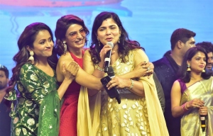 Suma, Samantha, Chinmayi @ Kushi Movie Music Concert Event Stills