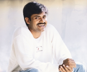 Actor Pawan Kalyan in Kushi Movie HD Photos