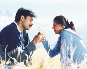 Pawan Kalyan, Bhumika Chawla in Kushi Movie HD Photos