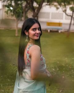 Actress Kushita Kallapu Saree Photoshoot Stills