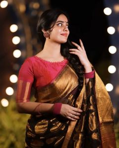 Actress Kushita Kallapu Saree Photoshoot Stills