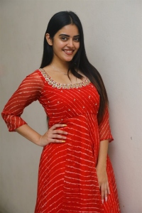 Neethone Nenu Actress Kushitha Kallapu Stills