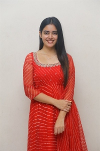 Actress Kushitha Kallapu Stills @ Neethone Nenu Press Meet