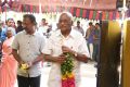 SP Muthuraman Pays Last Respects To Vinu Chakravarthy Photos