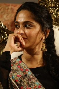 Actress Anushka @ Lingaa Movie Audio Launch Stills