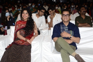 Aamir Khan, Sai Pallavi @ Love Story Pre Release Photos