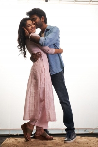 Ivana, Pradeep Ranganathan in Love Today Movie Images HD