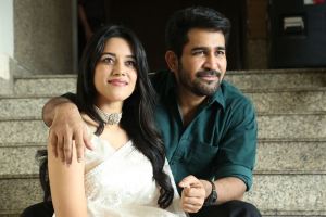 Mirnalini Ravi, Vijay Antony @ Love Guru Pre-Release Event Stills