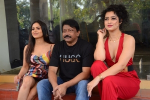 Naina Ganguly, Ram Gopal Varma, Apsara Rani @ Maa Ishtam Movie Press Meet Stills