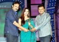 Saikumar & Nagendra Babu gives Closeup promising face of the year award to Isha Chawla for Prema Kavali