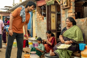 Sivakarthikeyan, Saritha in Maaveeran Movie HD Images