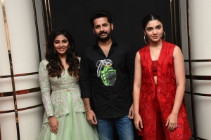 Anjali, NIthin, Krithi Shetty @ Macherla Niyojakavargam Reddy Song Launch Stills